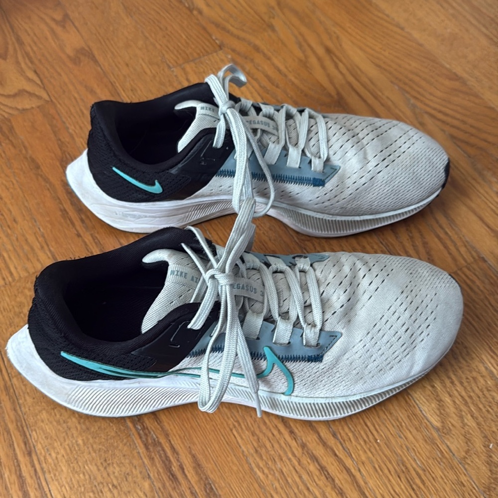 Nike Air Zoom Pegasus 38 Sneakers